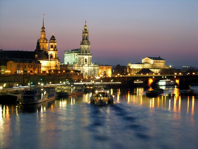 Dresden 5298577 Fotolia