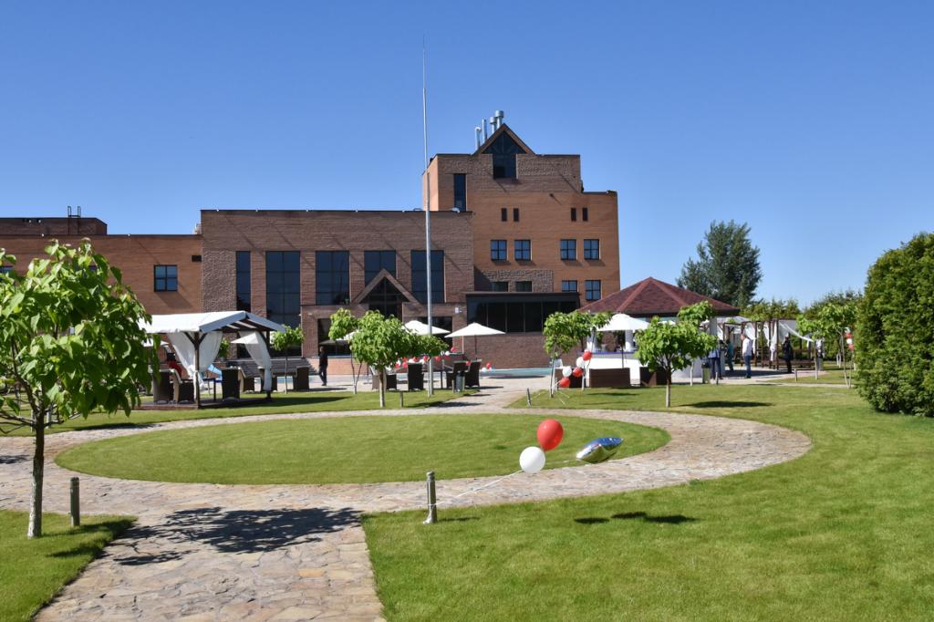 готель WISH AQUA SPA RESORT